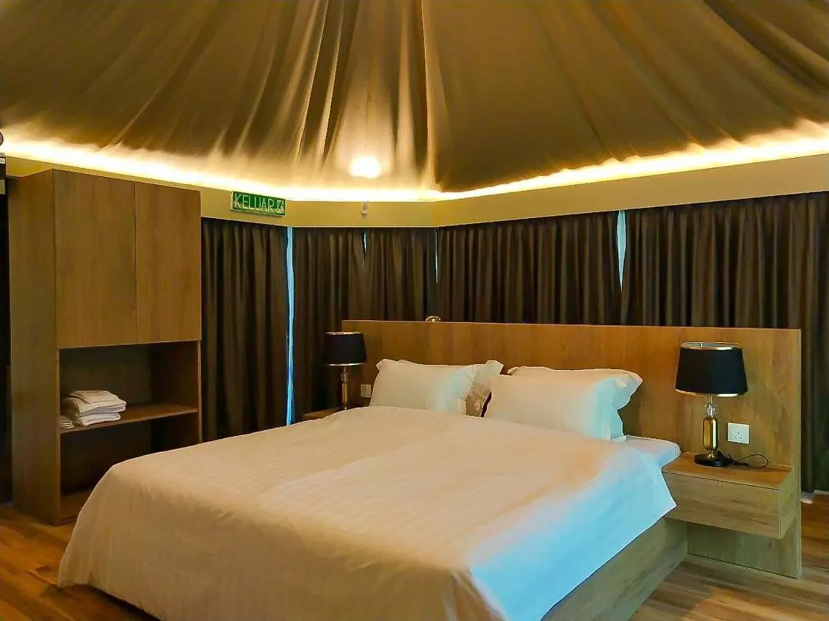 *** Luxury tent Boulder Valley Batu Ferringhi Malaysia